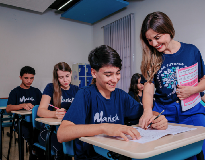 Cresce número de inscrições no ENEM e escolas intensificam preparação