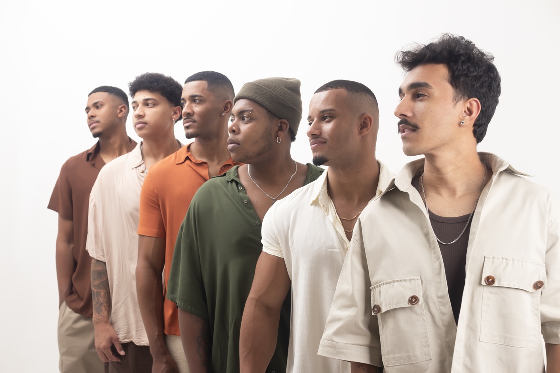 Grupo mineiro de pagode contagia Belo Horizonte com novo álbum ao vivo