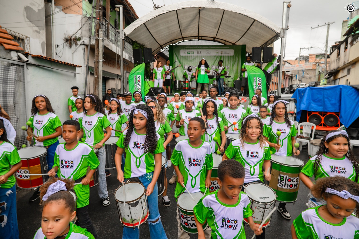 Bloco Show Kids leva música e dança a comunidades periféricas de Belo Horizonte