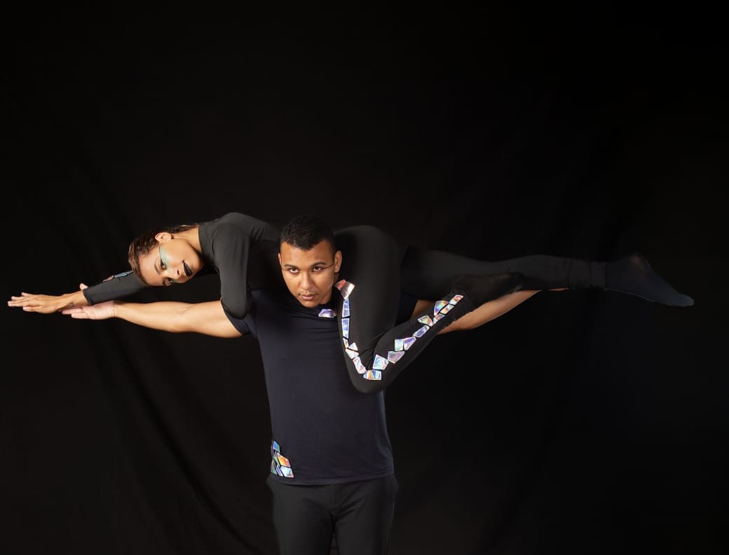 Companhia Café com Dança apresenta o universo dos Beatles em BH
