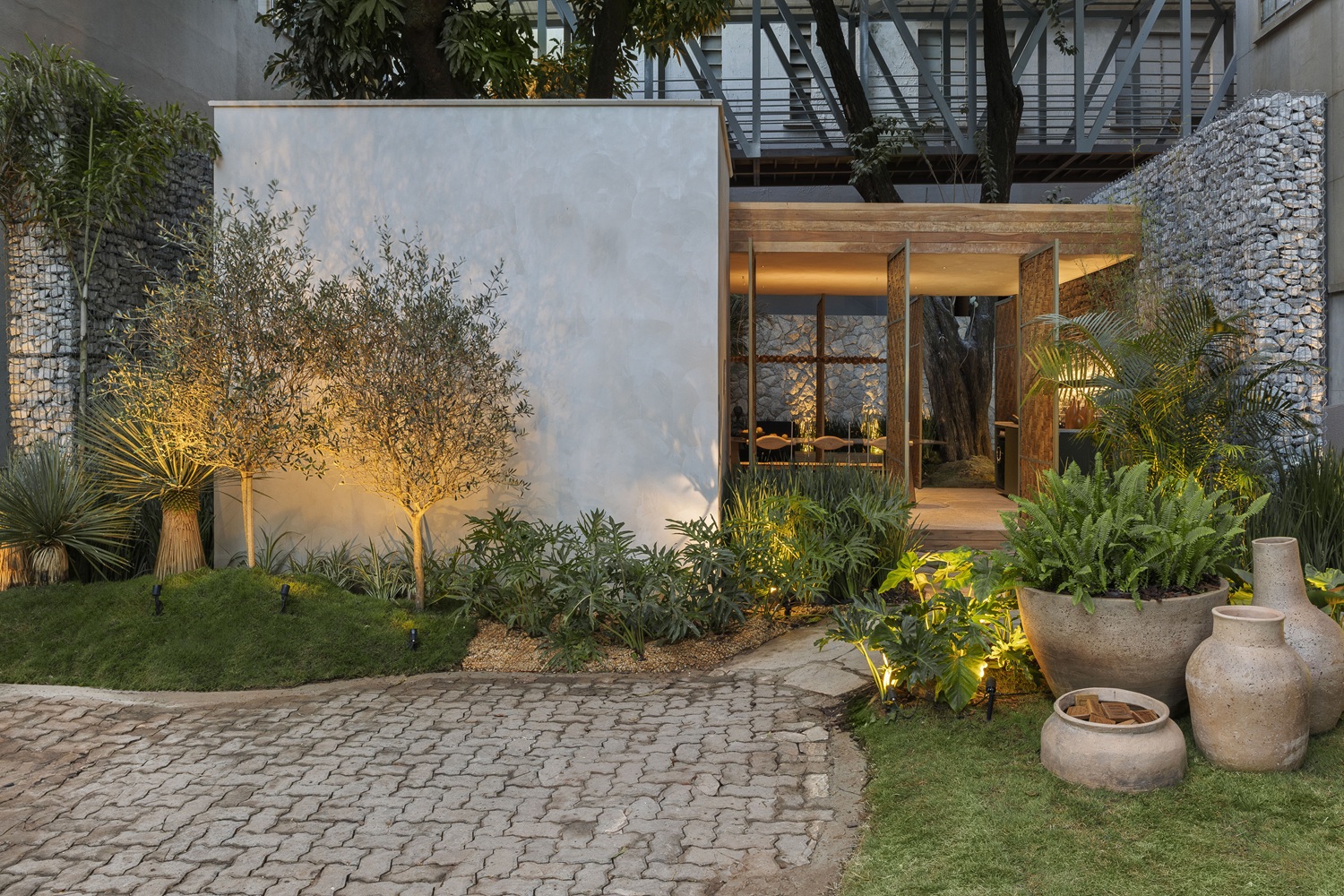 “Refúgio Entre Lastros” transforma a matéria em protagonista da arquitetura na CASACOR Minas 2026