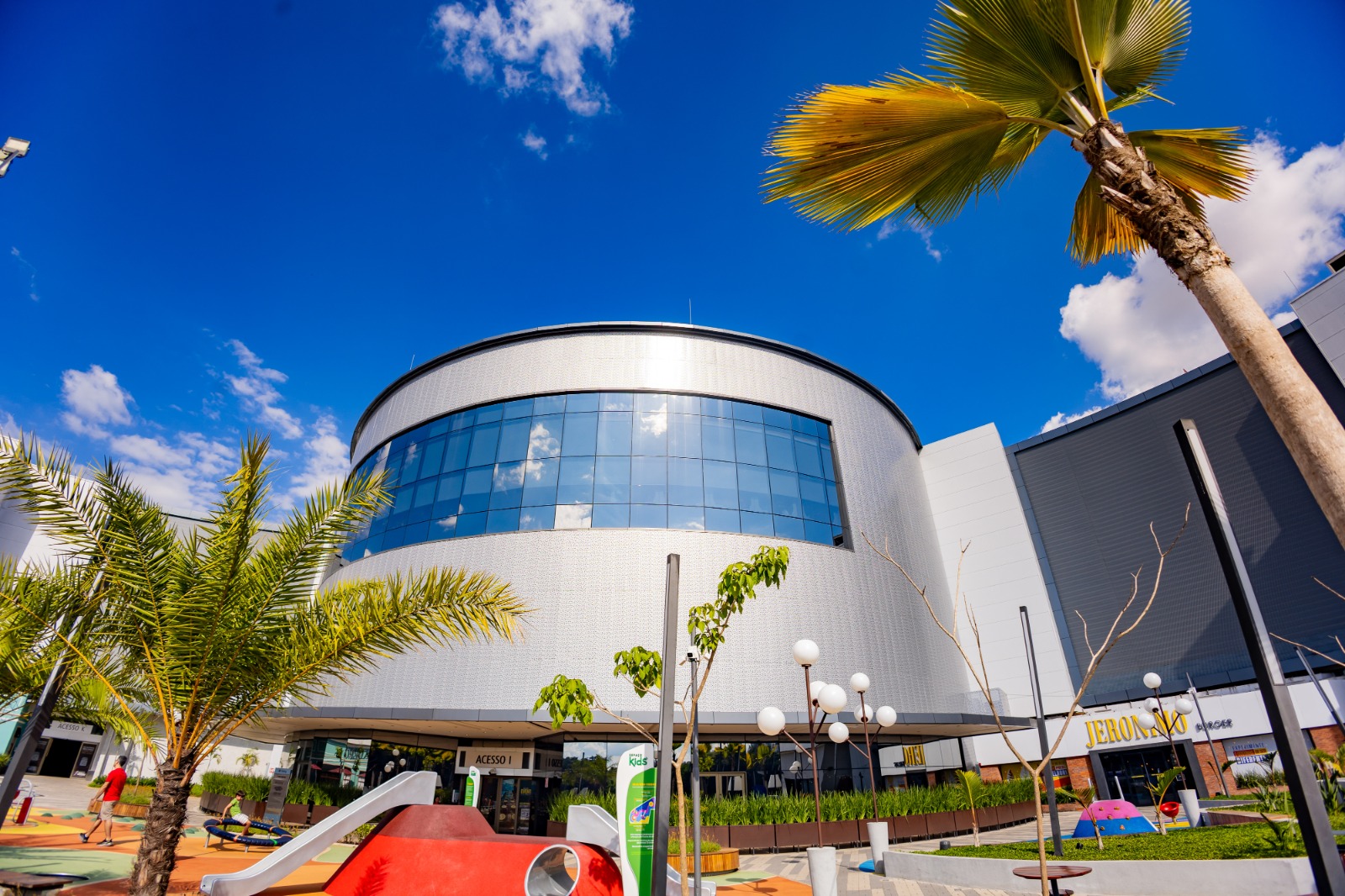 Feriado de Finados altera funcionamento dos shoppings de Belo Horizonte; confira os horários